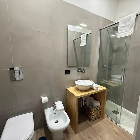 Alojamento de Acomodação e Pequeno-almoço Chiaia Lifestyle 4*